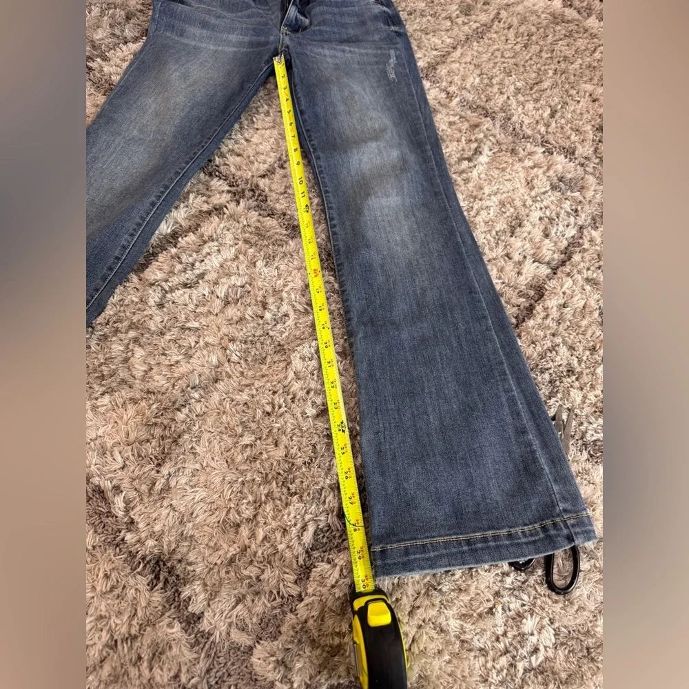 Judy Blue Flare Leg Jeans in Classic Blue - Picture 2 of 6